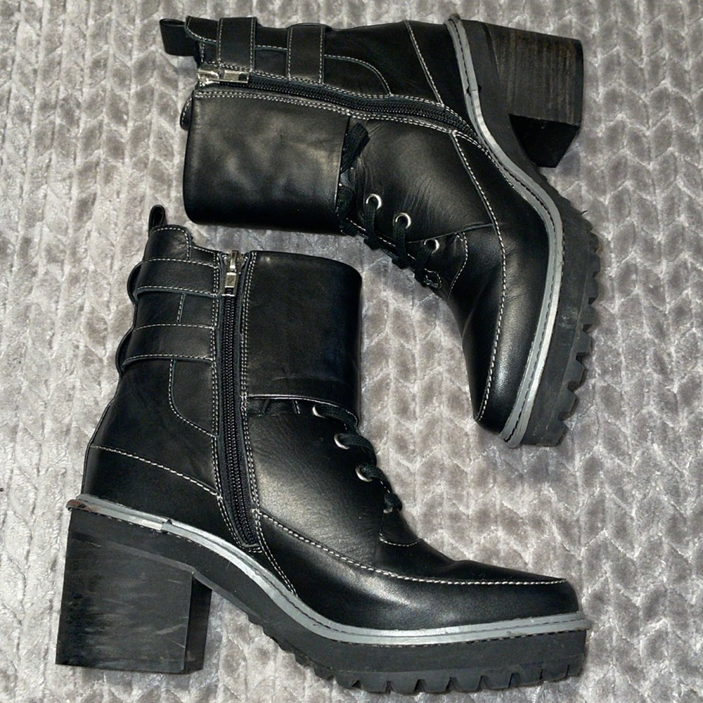 Anthropologie Kelsi Dagger Brooklyn Women's Peak Ankle‎ Boot. Size 7